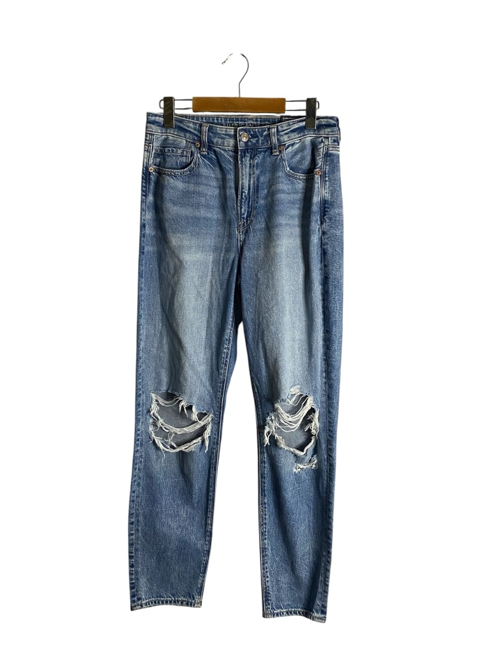 NWT American Eagle Super High Rise Distressed Strigid Mom Jeans